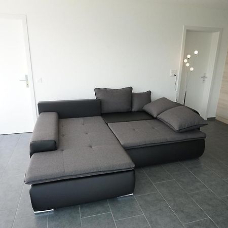 Clasgieri - 3-Zimmer-Ferienwohnung Fuer 4 - 6 Personen, 65M2 Falera Eksteriør bilde