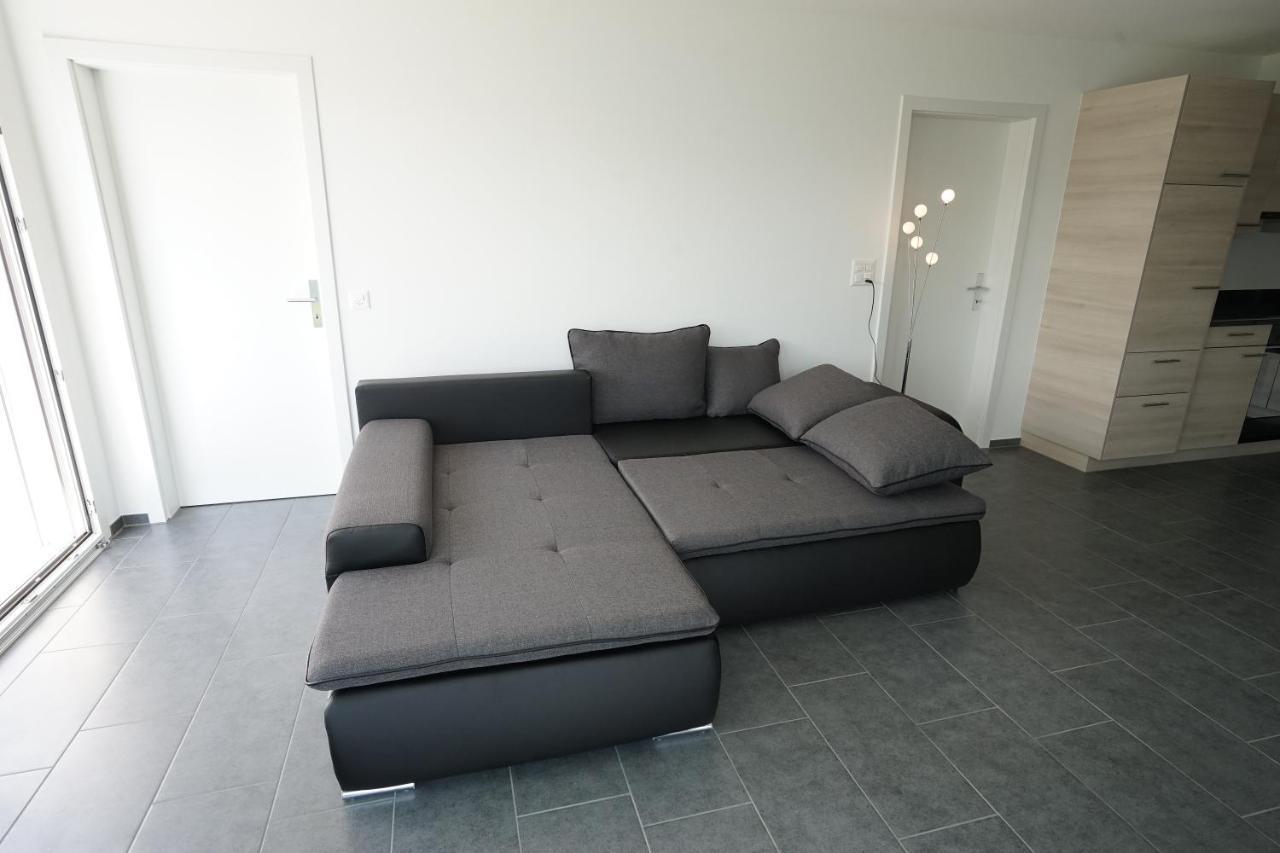 Clasgieri - 3-Zimmer-Ferienwohnung Fuer 4 - 6 Personen, 65M2 Falera Eksteriør bilde
