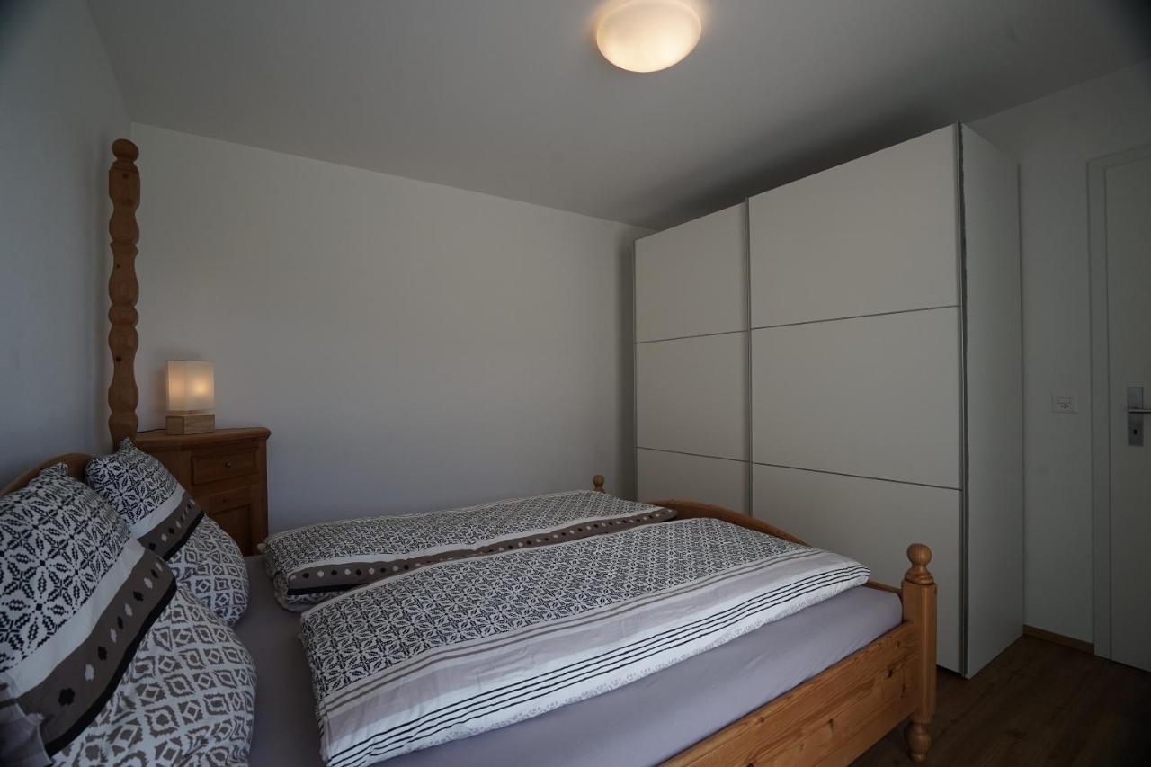 Clasgieri - 3-Zimmer-Ferienwohnung Fuer 4 - 6 Personen, 65M2 Falera Eksteriør bilde